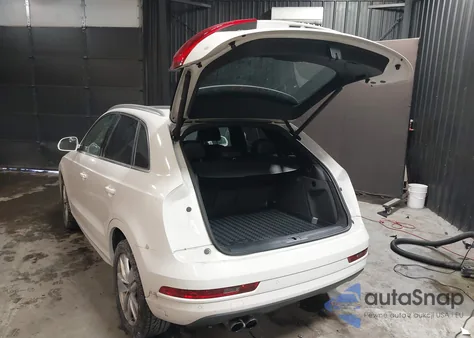 2016 Audi Q3 2.0T Premium Plus z USA, uszkodzony, nr VIN WA1EFCFS5GR012868